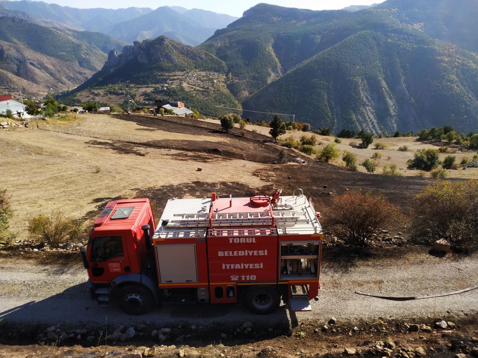İTFAİYE EKİBİMİZ ARILI KÖYÜ'NDEKİ YANGINA MÜDAHALE ETTİ